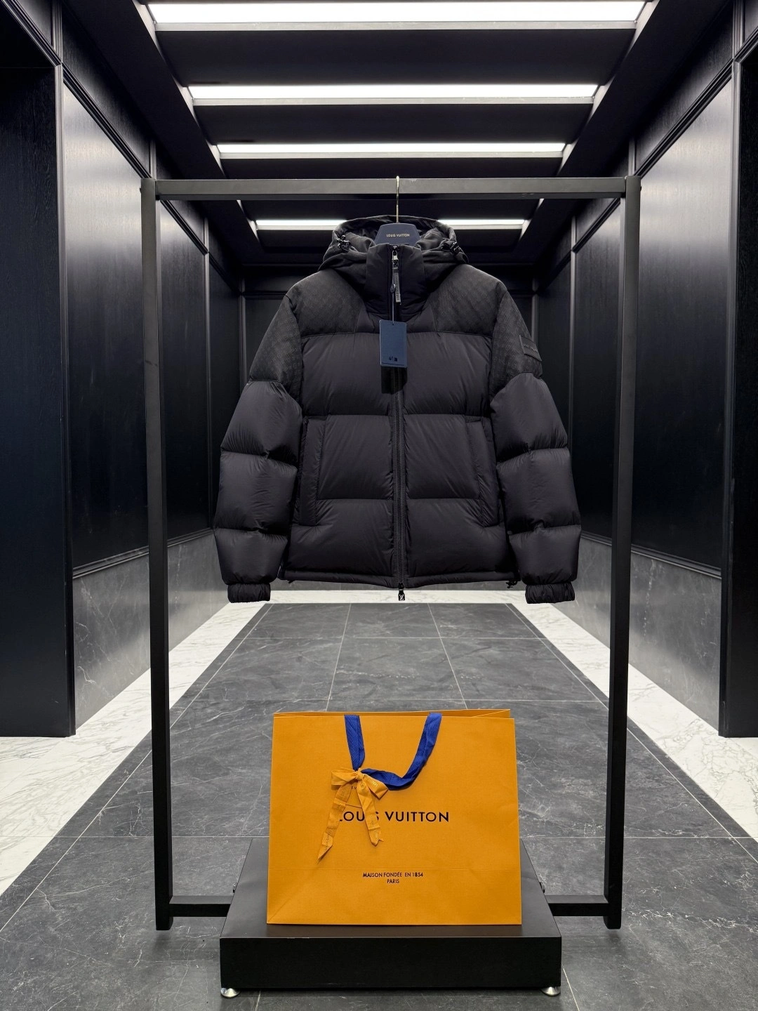 wg.luxury-- 8V Down jacket white duck down 2colour item: E-F443J1641-2H
